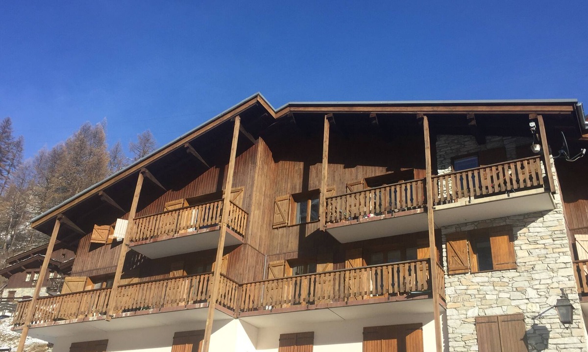 Les Brevieres Apartment | Large 3 Bed Self Catering Apartment with spectacular Mountain View’s