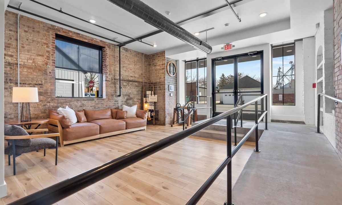 Solon Apartment | Literary Professors Writers Loft built in 1915 restored 2022