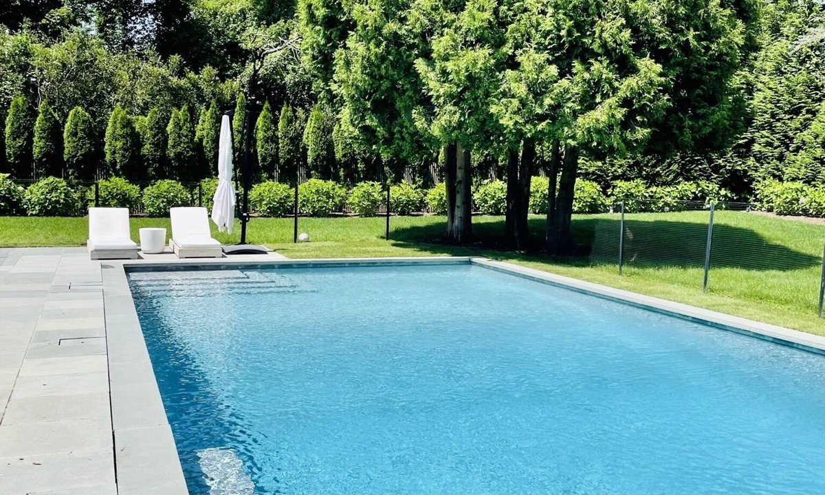 Amagansett North House | Lovely and secluded family home, close walking distance to town and beaches.
