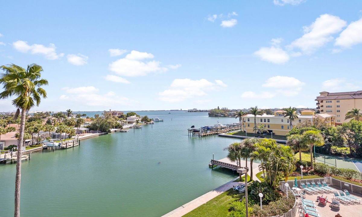 Brightwater Condo | Luxurious, Fully Equipped, 5th Floor Condo with Breathtaking Views of Gulf/Bay