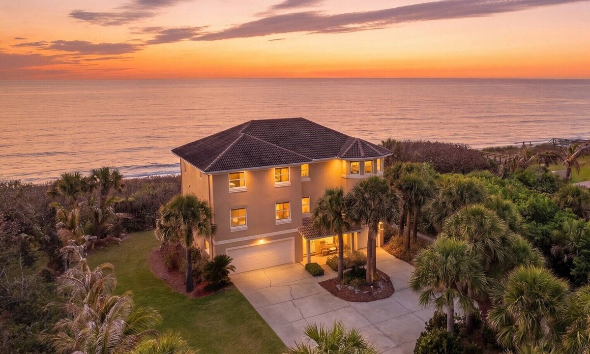 Melbourne Beach House | Luxury 6BR Oceanfront Estate: Rocket & Sea Views – Surf Song