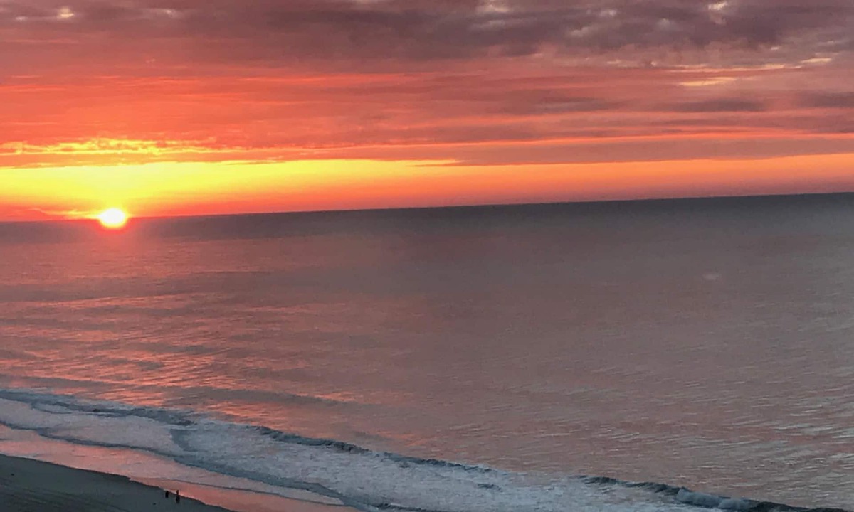 Arcadian Shores Condo | Luxury Margate 4bdrm condo with ocean view.10% off summer weeks!