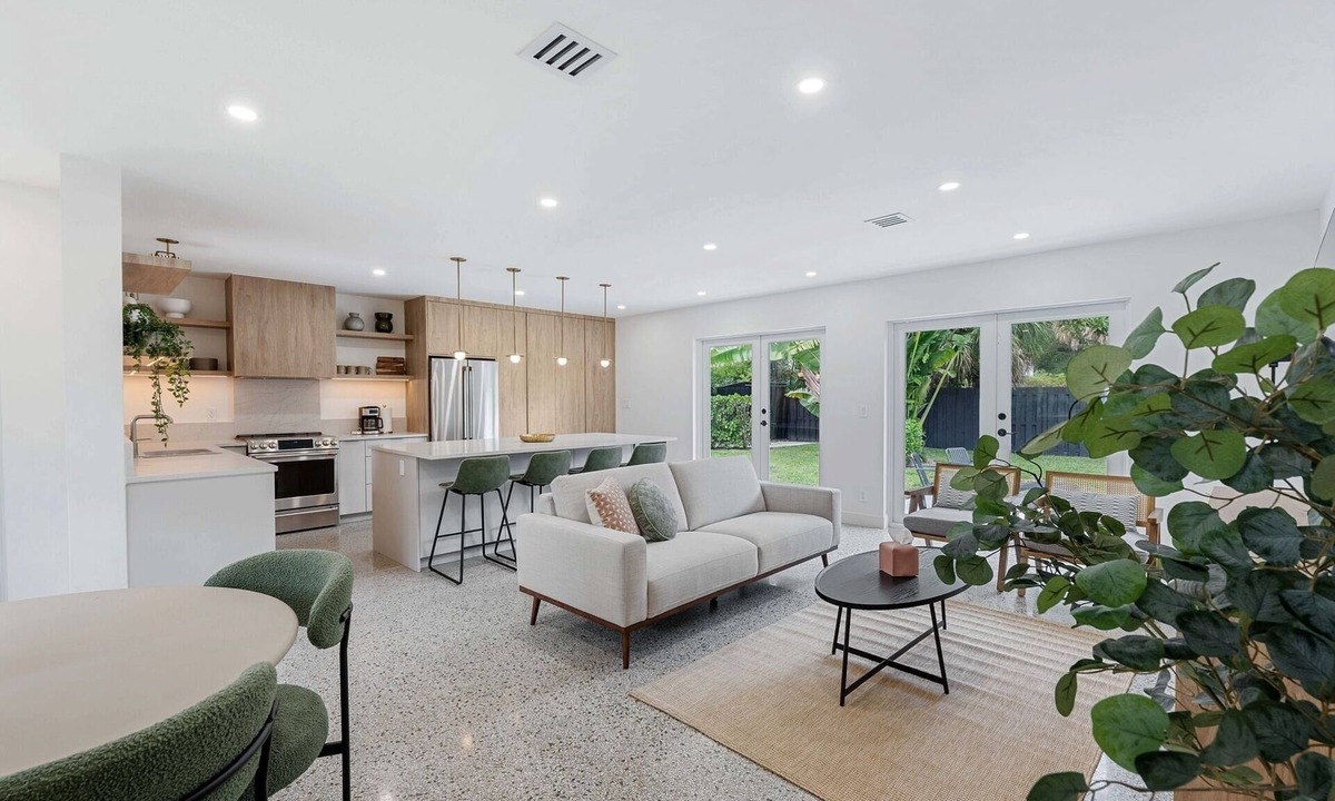 Old Northwood House | Minimalist Luxury in Historic WPB-Great Location Near Town, Beach, Sites!
