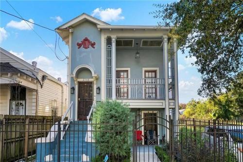 Milan Apartment | Modern 4BR Retreat Walk to Downtown New Orleans