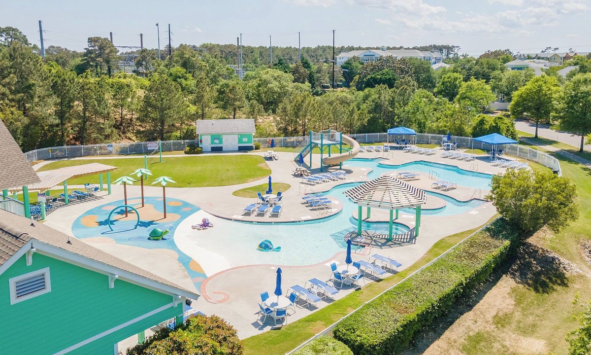 Bermuda Bay Condo | New Listing, First-Floor OBX Condo, Sunset Views, Community Pool, Lazy River
