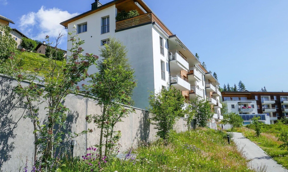 Samedan Apartment | Nice apartment for 4 guests with WIFI, TV, balcony and pets allowed