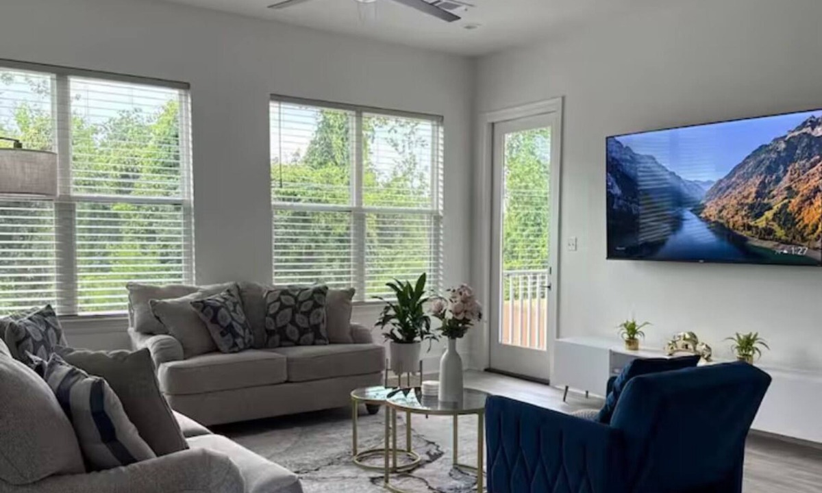 Chalmette House | NOLA Suburban Oasis - 15 Min to Frenchmen & CBD
