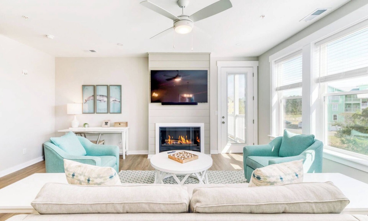 Bermuda Bay Condo | OBX Getaway at Moonstone Manor, Great View!