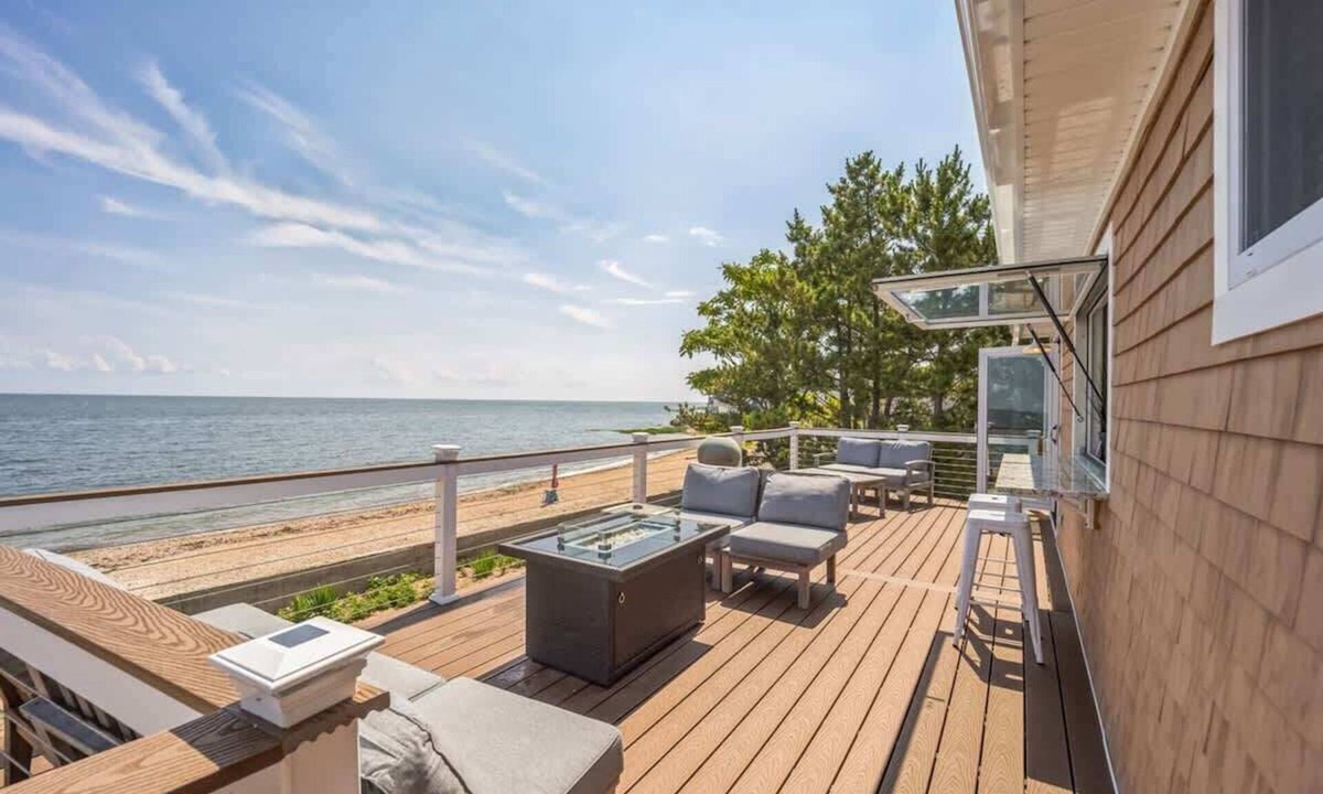 Morgan Point House | Oceanfront Couples Retreat - Pvt Beach + Firepit
