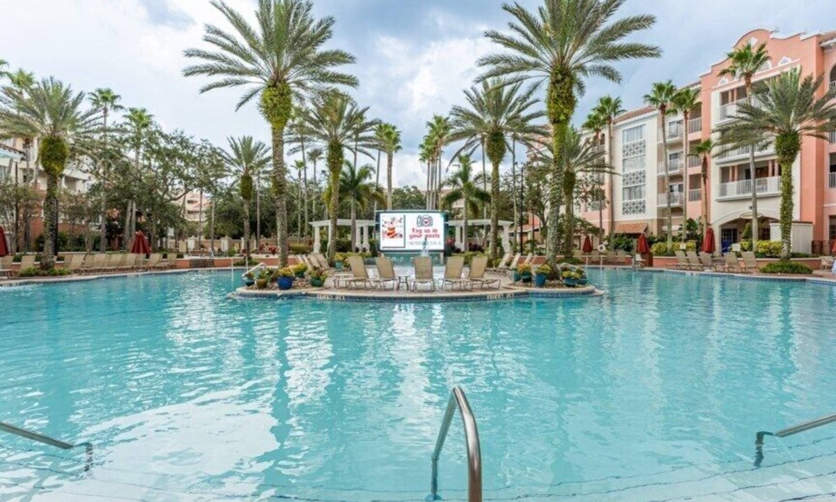 Williamsburg Condo | Orlando | Orlando Golf Retreat | Pool & Golf | 1BR