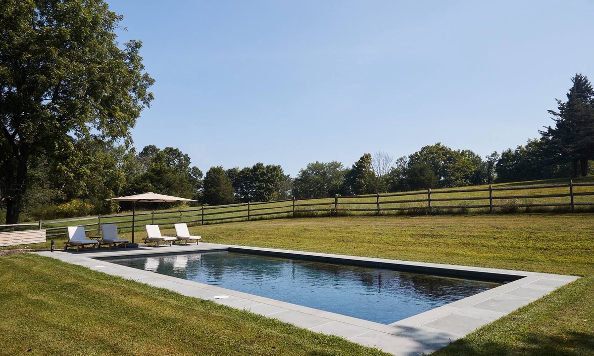 Lewisboro House | Peaceful Light-Filled Guesthouse salt pool/sauna - 1 Hour From NYC