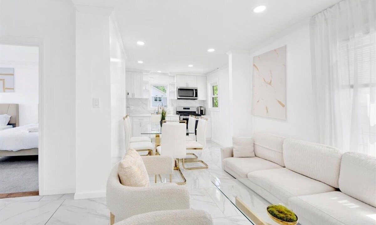 Bryn Mawr House | Perfect Family Getaway/5BR Home/6 Queen Beds/Free Parking