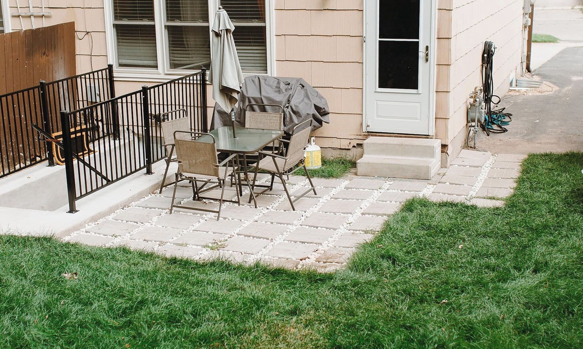 Rosemount House | Perfectly Situated Cozy, Private 1 Bedroom Apartment With Separate Entrance