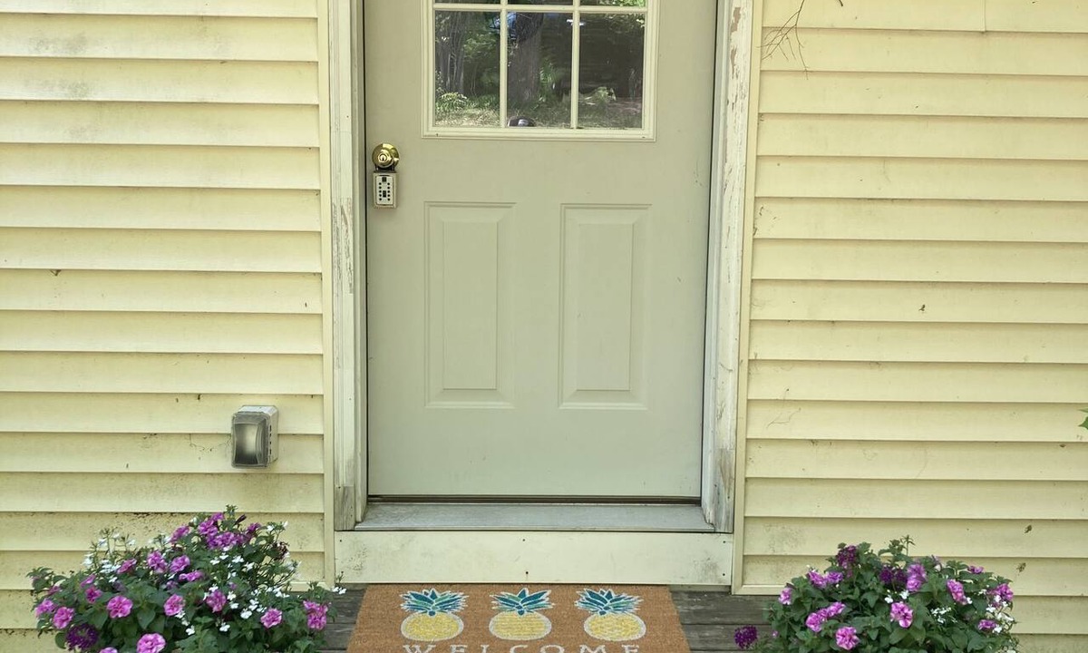 Stoddard House | Pristine Lakefront Cottage on Highland Lake in Stoddard, NH
