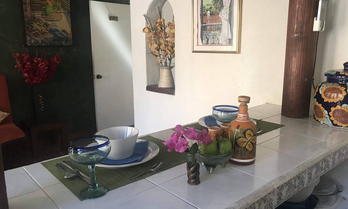 Zihuatanejo Cottage | Private Casita, 1BR, A/C, 1 Block to the Best Beach in Zihuatanejo
