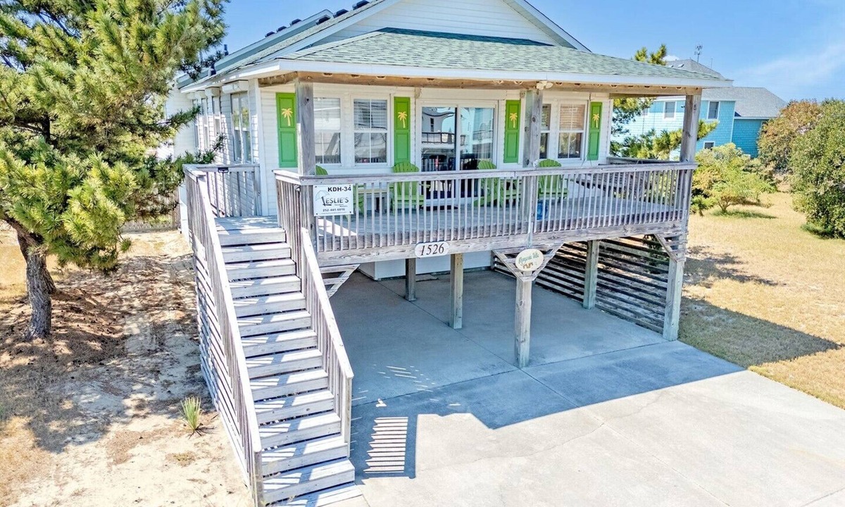 Kill Devil Hills House | Private pool, hot tub, quick walk to beach, great location in KDH 10% discount off 8/22 and 8/29