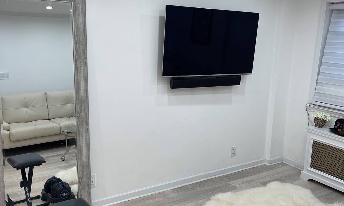 Queens Condo | Renovated-Jacuzzi Tub Home NYC/LGA/JFK Washer/Dryer