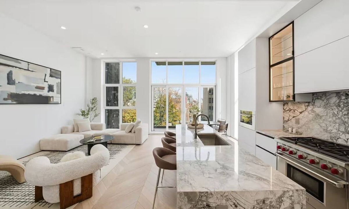 Williamsburg Apartment | Rove Travel | Riverstone PH | PH w/Outdoor Spaces