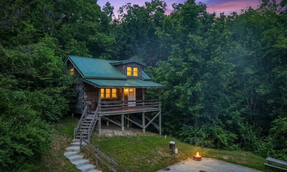 Savanna Cabin | Rustic River Cabin 9
