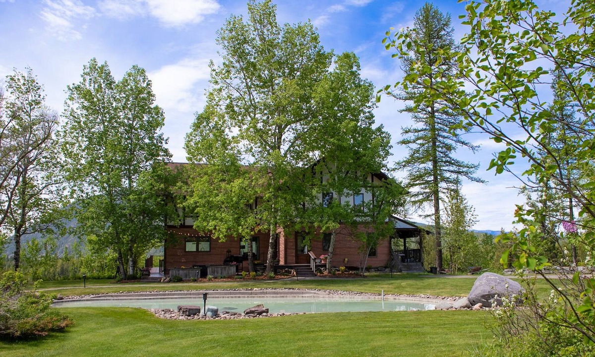 Martin City House | Secluded River Retreat 8 minutes from West Entrance to Glacier National Park.