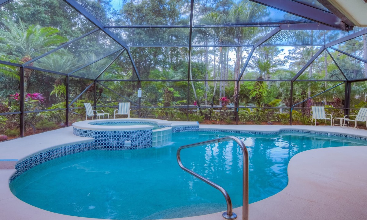 Jupiter Farms House | SHADEY ACRES - HEATED POOL/SPA DOG FRIENDLY ECO-RETREAT NEAR BEACHES