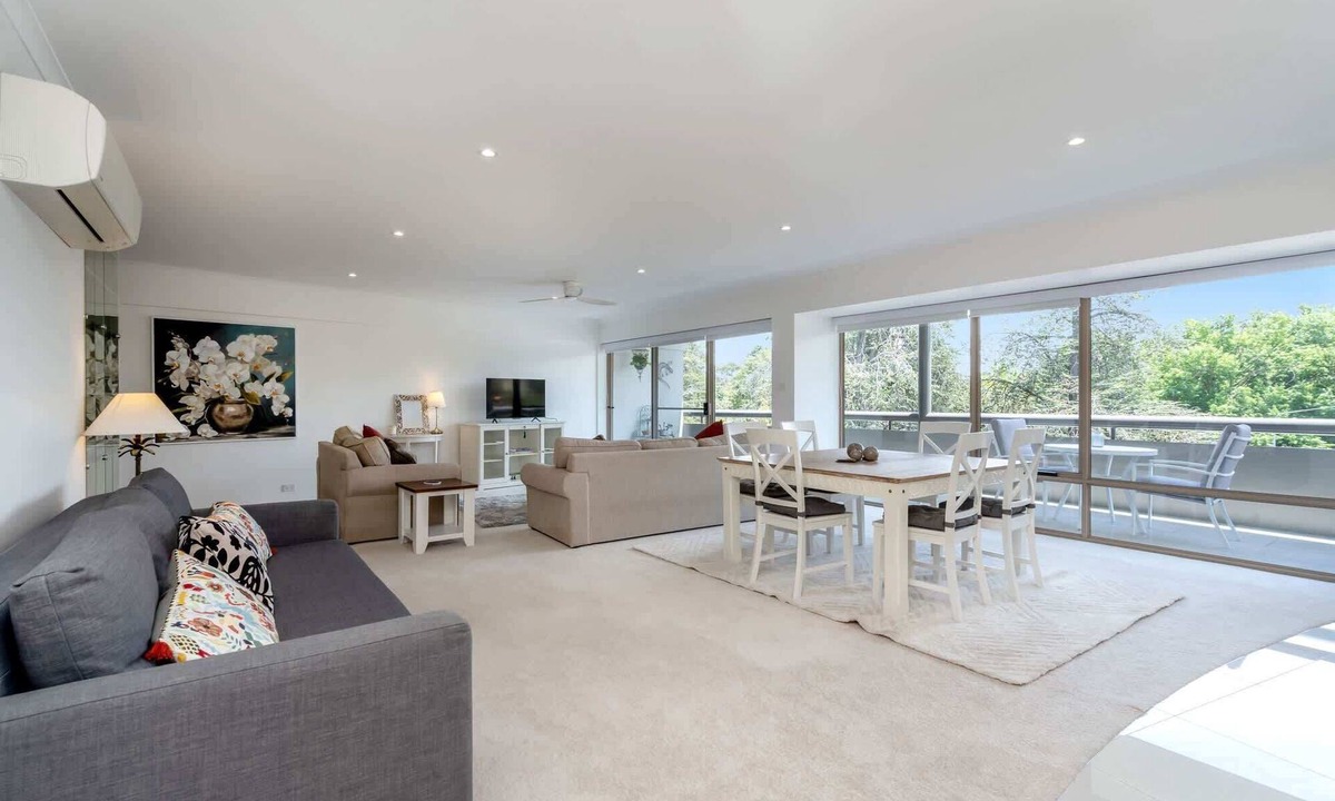 Manuka Apartment | Spacious 2-Bed Apartment Near Dining & Attractions
