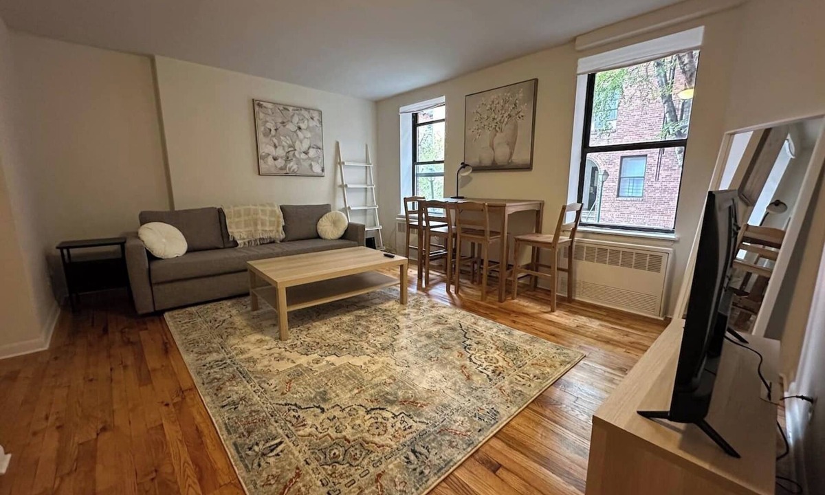 Fort Greene Apartment | Spacious 2-bedroom in the heart of Fort Greene, Brooklyn