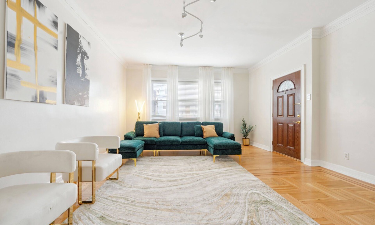 Southeast Yonkers Apartment | Spacious 3BR Luxe Escape near NYC