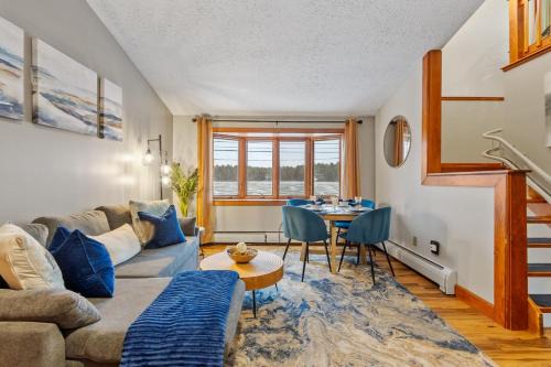 Orange House | Spacious Accessible Waterfront Retreat
