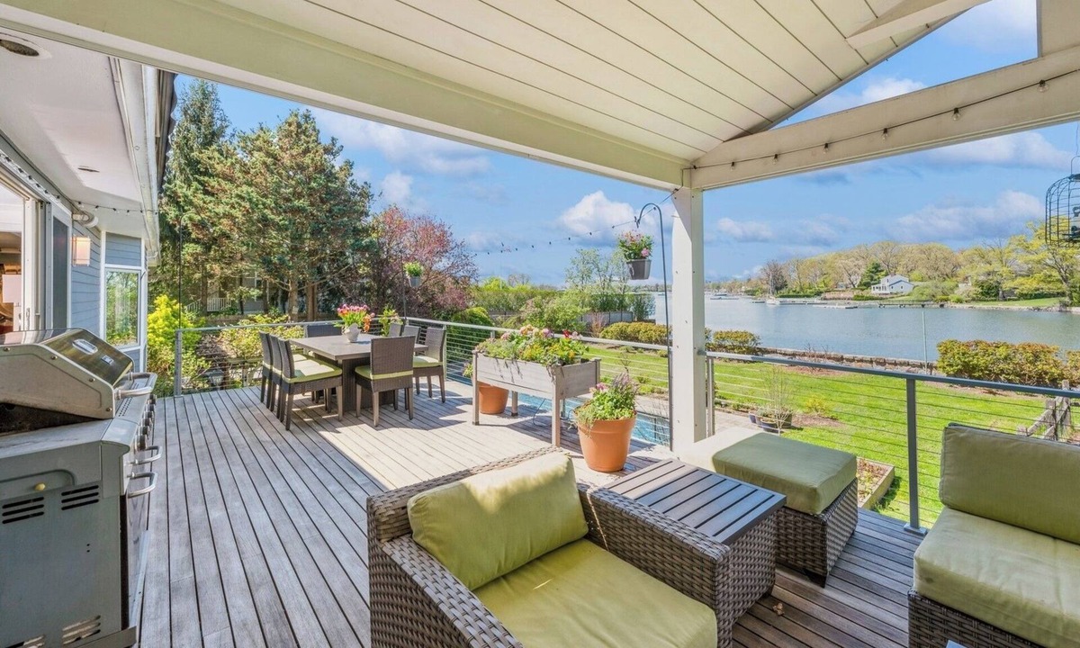 Mamaroneck House | Spectacular Westchester Waterfront Rental: Stunning Views Pool Hottub Gym & Dock