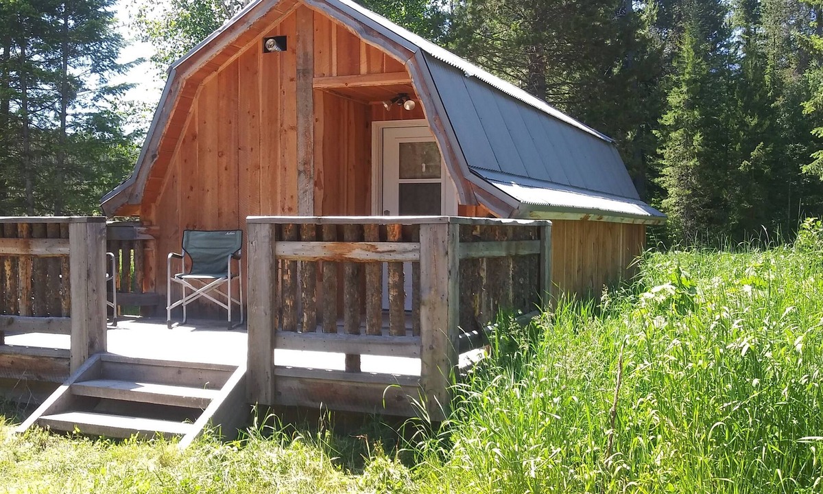 Martin City Cabin | Studio Cabin near Glacier National Park