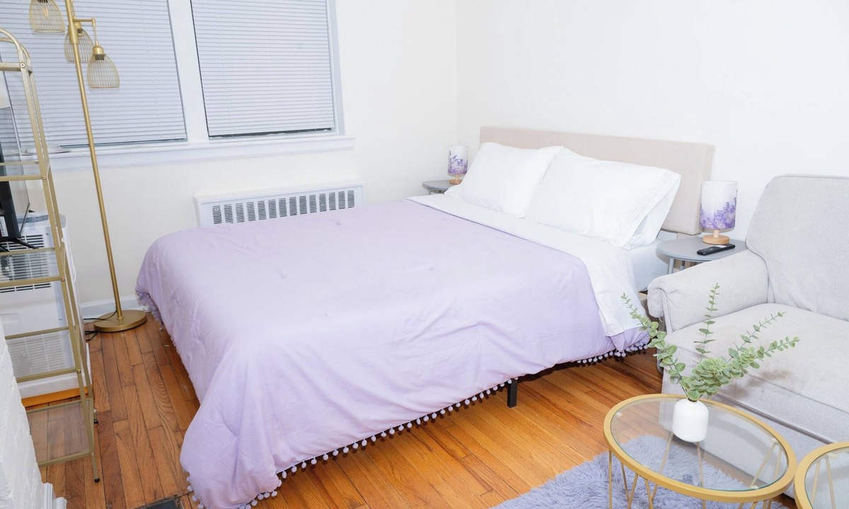 Ukrainian Village Apartment | Stylish East Village Apartment New York close to Union Square Best Bars & Shops