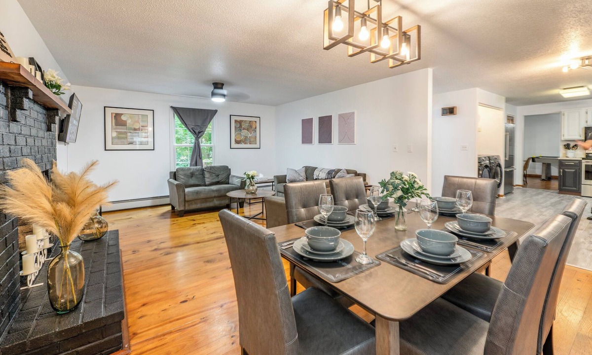 Clinton House | Summer is filling up-Beach, Shopping and Golf