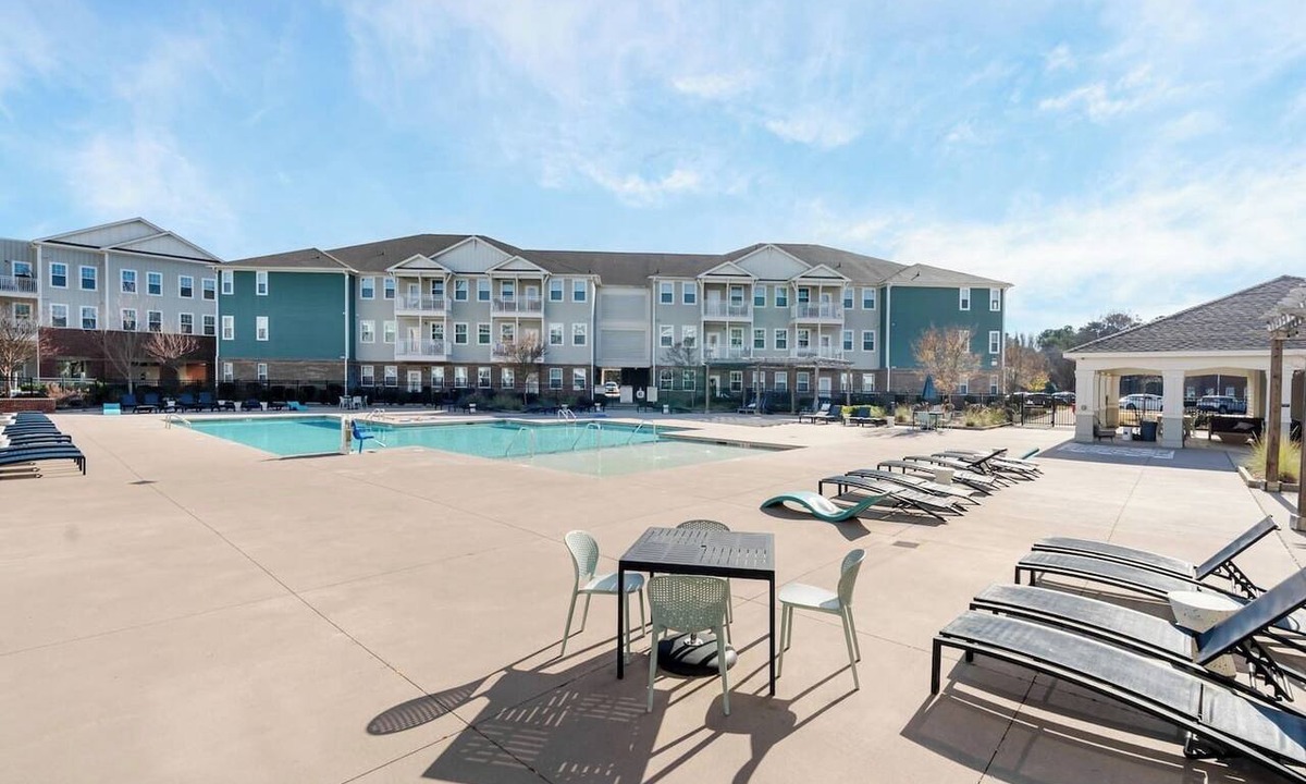 Matthews Apartment | Super Central 1BD Worker`s Paradise