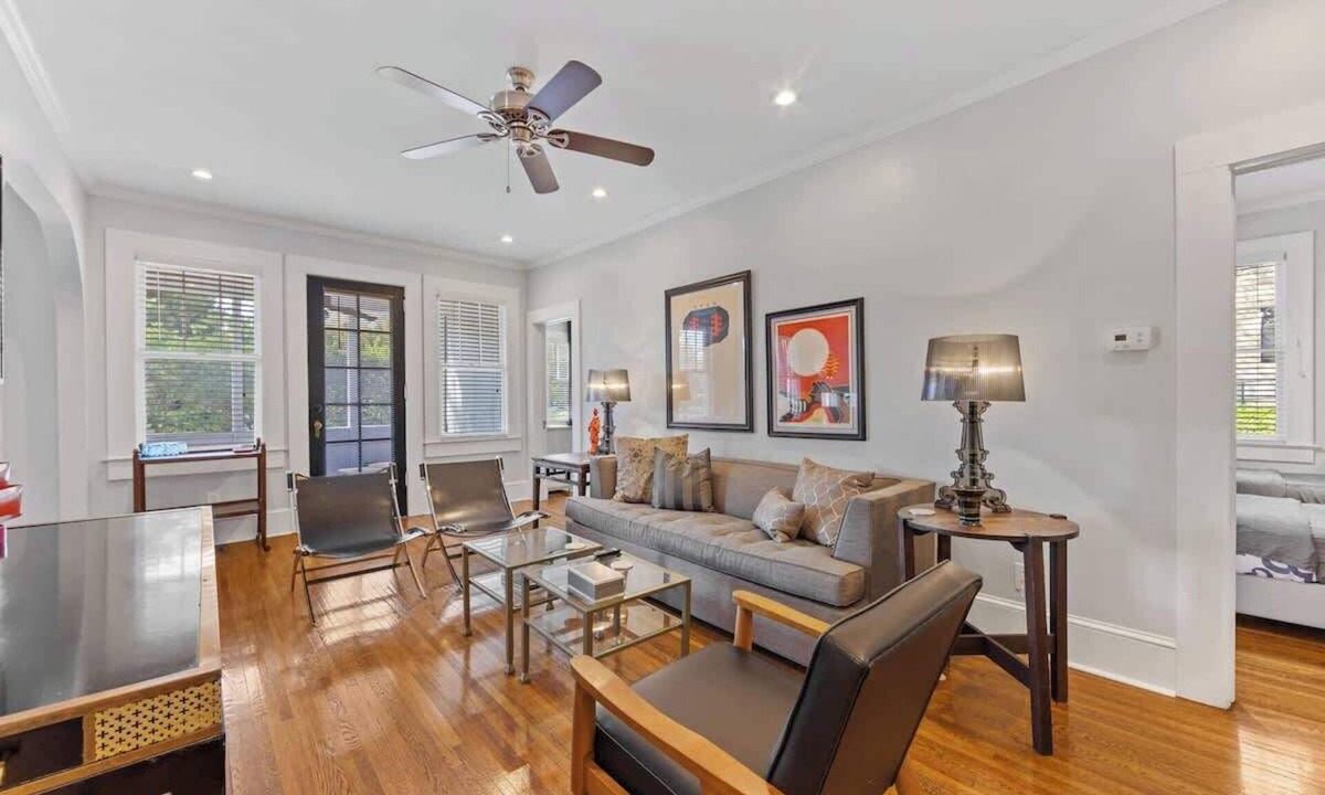 Cherry Condo | The Home Collection: Historic Myers Park 2BR/2BA | Step-Free | Screened Porch