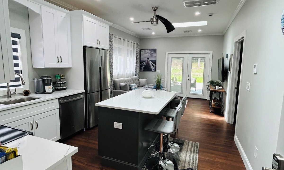 Crown Heights Cottage | The Secret Cottage-A Stylish Retreat in Prime Location!