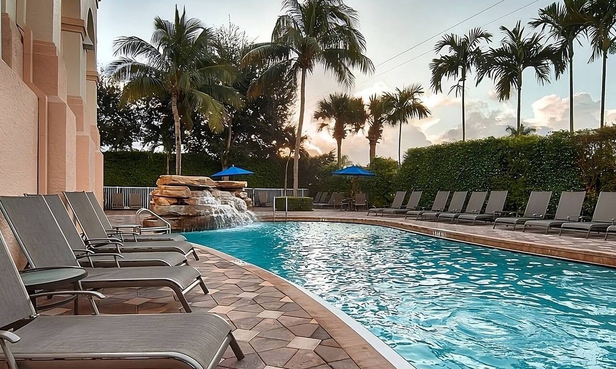 Park Shore Hotel | The Stay That Makes Every Trip Better! Outdoor Swimming Pool, Free Parking!