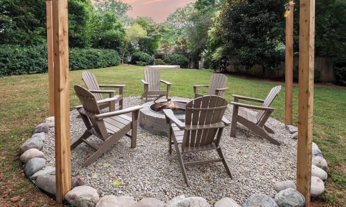 Plaza Midwood House | The Ultimate Escape - Midwood Hideaway with Hot Tub, Peloton, Games