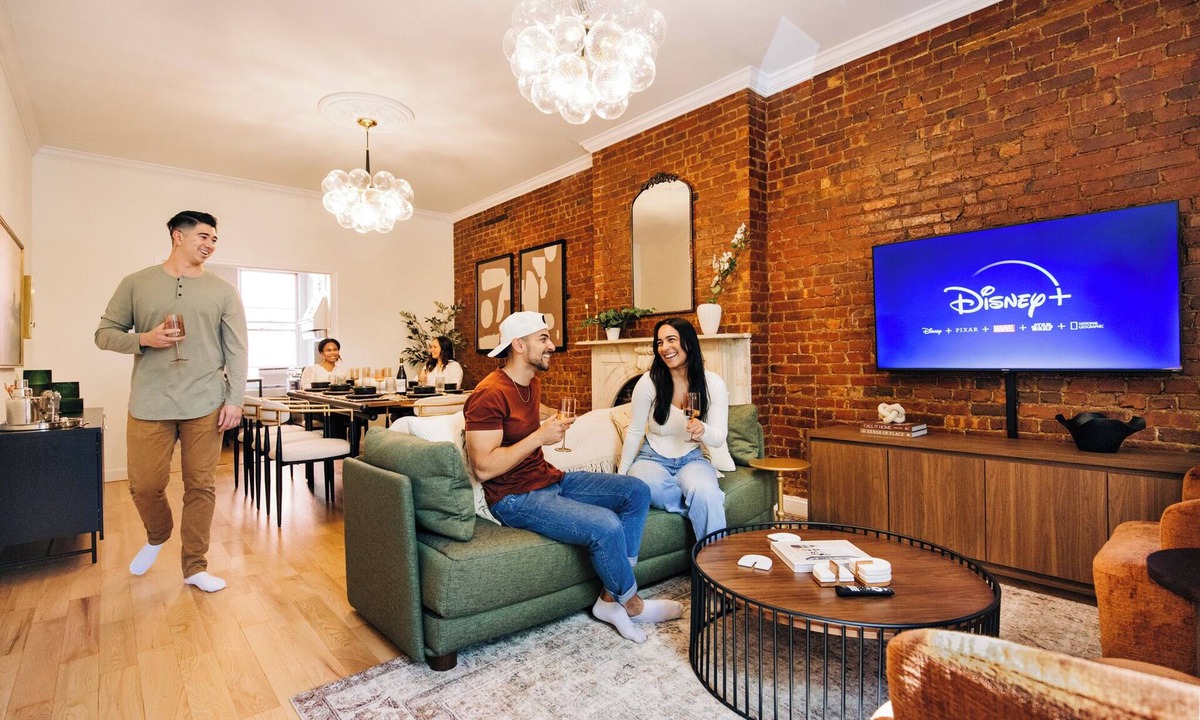 Historic Downtown House | True 3bed/2bath - 20 mins to NYC + MetLife Stadium! Luxury Brownstone