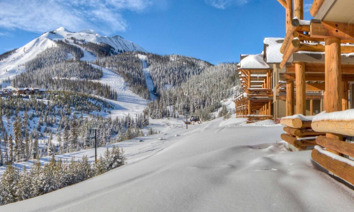 Saddle Ridge House | True Ski-in/ski-out Saddle Ridge Townhome - private hot tub, new bathrooms