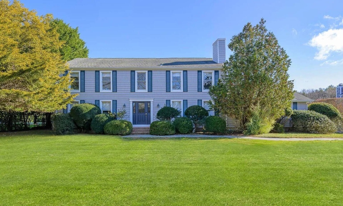 Village of Southampton House | Updated 4-bedroom house in Southampton-Steps to Town + Short Drive to Beach