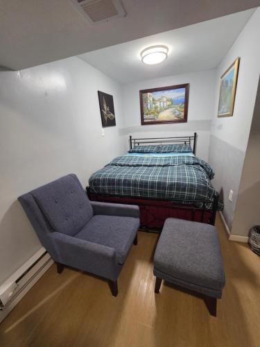 Irvington Cabin | Updated and spacious Ground Floor Mini-studio in 3BR with Private Bathroom and Toilet Near Newark Airport