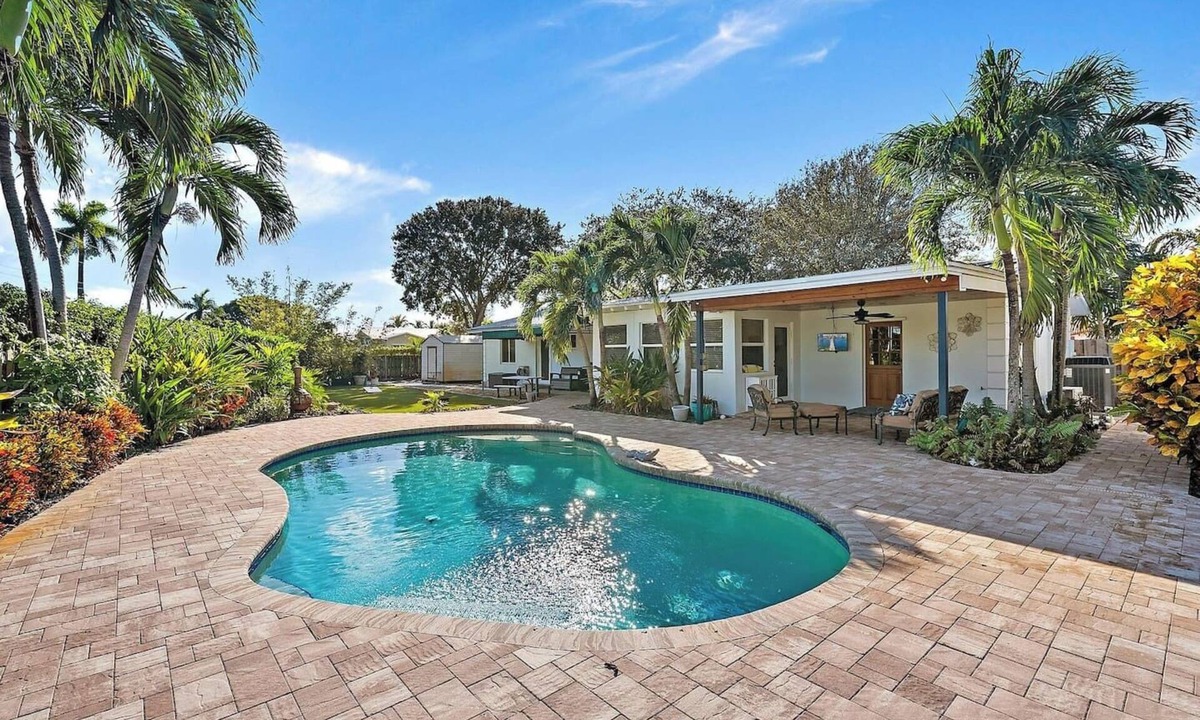 Lake Clarke Shores House | Updated · Pool · Quiet Street · Recreation Garage