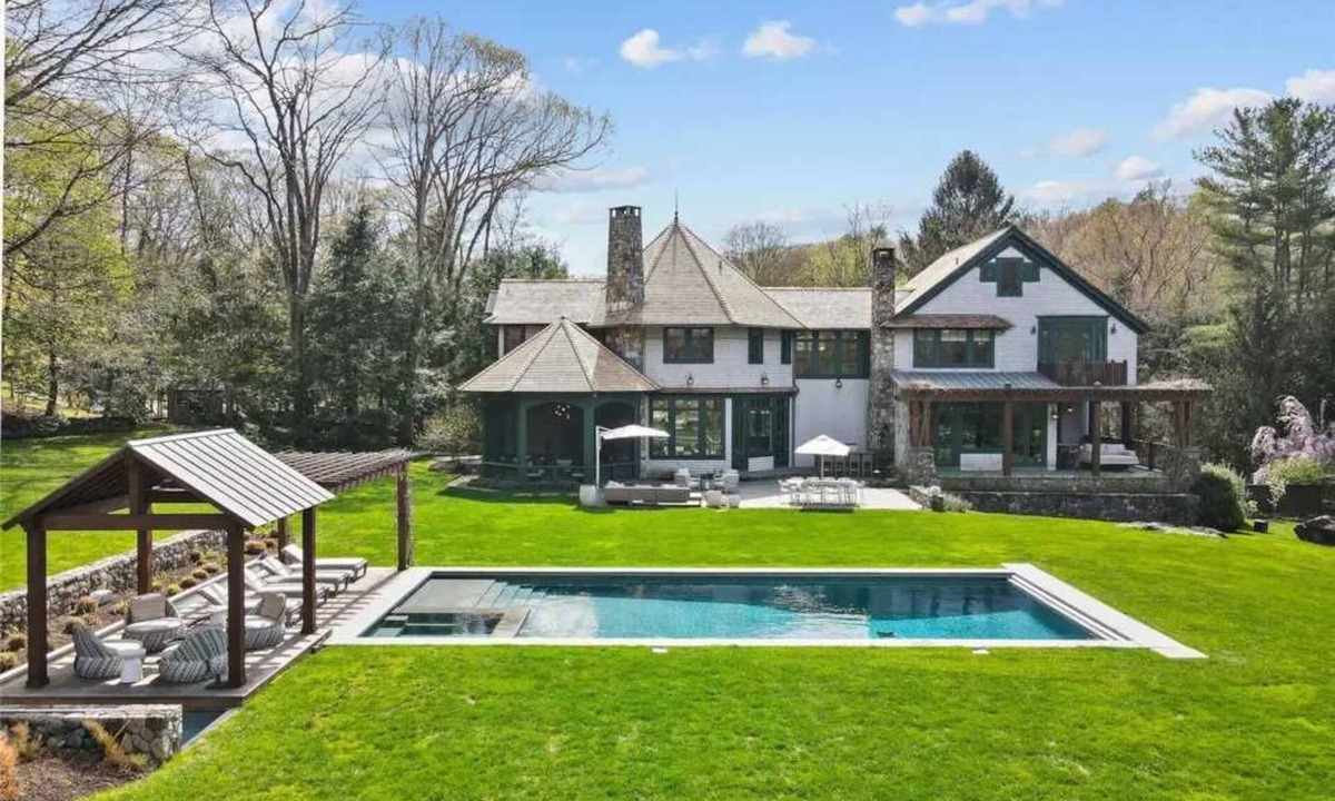 Bedford House | Upland Manor by Rove Travel | Luxe Estate w/Pool
