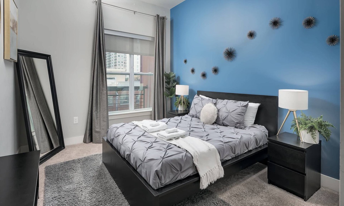 Third Ward Apartment | Uptown 3rd Ward | Luxury Apt | City Skyline View