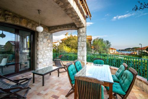 Saint-Jean-Cap-Ferrat Villa | Villa Primavera Splendid villa with sea view in Saint-Jean Cap Ferrat