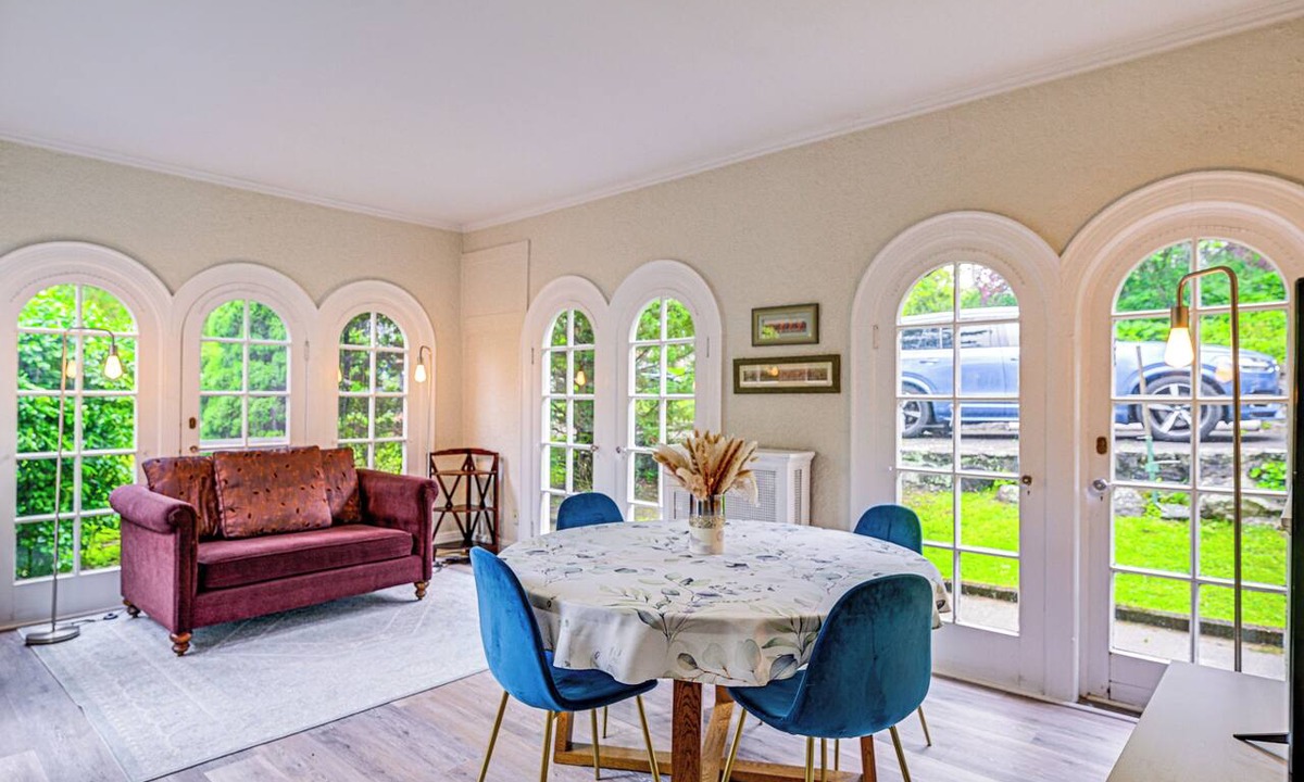 Mamaroneck Apartment | Walk to Harbor! Historic Mamaroneck Guest House