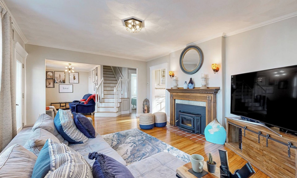Newton Upper Falls House | Walk to Transit & Eats! 'Urban Oasis in Newton'