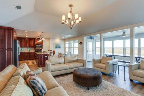 New Orleans East Area House | Waterfront NOLA Gem w/Boat Dock & Lift