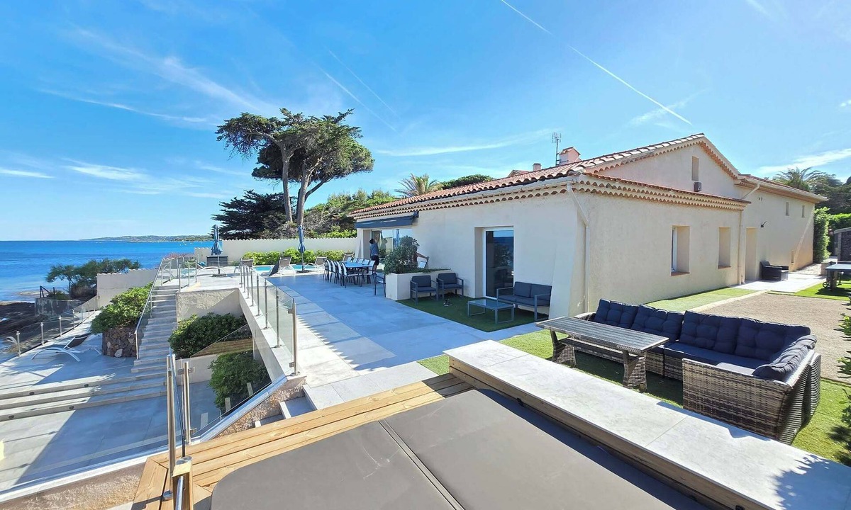 La Nartelle Villa | Waterfront villa in Saint Maxime, Gulf of St Tropez